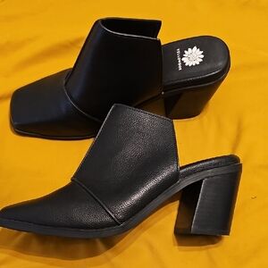 Yellow Box Black Leather Mules